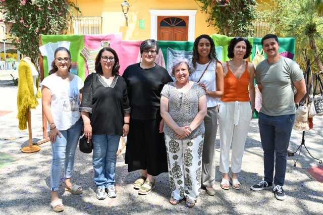 Más de medio centenar de personas participan en el I Encuentro de Tejedoras de Alhama Más de medio centenar de personas participan en el I Encuentro de Tejedoras de Alhama