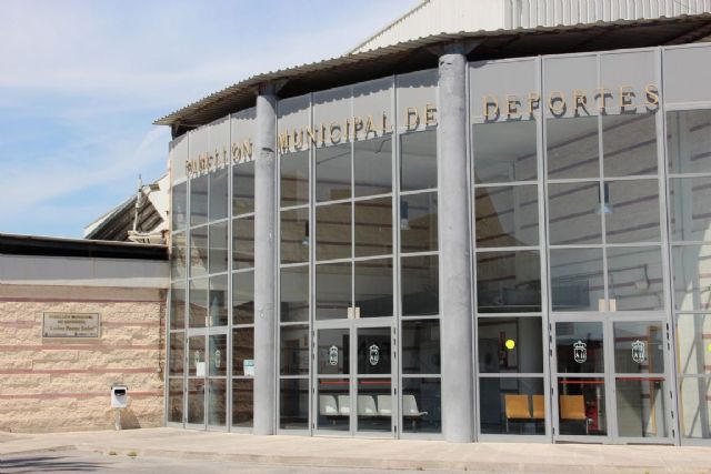Izquierda Unida denuncia la incompetencia del equipo de gobierno en las obras del pabellón municipal de Beniel Izquierda Unida denuncia la incompetencia del equipo de gobierno en las obras del pabellón municipal de Beniel