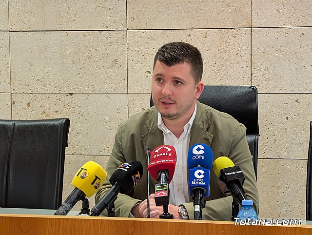 El concejal de Hacienda destaca que el Presupuesto Municipal de 2026 permitirá reforzar la inversión, mantener el apoyo al tejido social y atender necesidades prioritarias del municipio El concejal de Hacienda destaca que el Presupuesto Municipal de 2026 permitirá reforzar la inversión, mantener el apoyo al tejido social y atender necesidades prioritarias del municipio