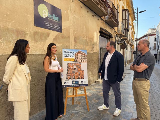 El Gobierno de Lorca continúa con la recuperación del casco histórico con una nueva promoción de viviendas en la calle Álamo y nuevas medidas para activar solares vacíos El Gobierno de Lorca continúa con la recuperación del casco histórico con una nueva promoción de viviendas en la calle Álamo y nuevas medidas para activar solares vacíos