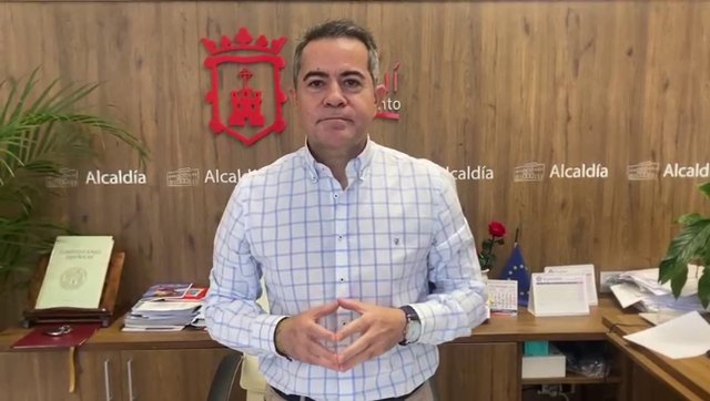 El Ayuntamiento de Lorquí desmiente que haya imputaciones o procedimientos judiciales contra el alcalde ni la secretaria El Ayuntamiento de Lorquí desmiente que haya imputaciones o procedimientos judiciales contra el alcalde ni la secretaria