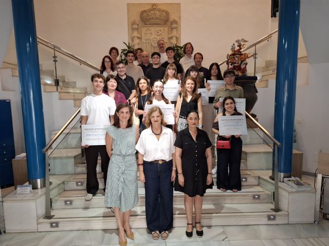 Alumnos de los IES Francisco Salzillo y Sanje de Alcantarilla, Jiménez de la Espada de Cartagena y Floridablanca de Murcia ganan el certamen de Secundaria INVESTIGARCO Alumnos de los IES Francisco Salzillo y Sanje de Alcantarilla, Jiménez de la Espada de Cartagena y Floridablanca de Murcia ganan el certamen de Secundaria INVESTIGARCO