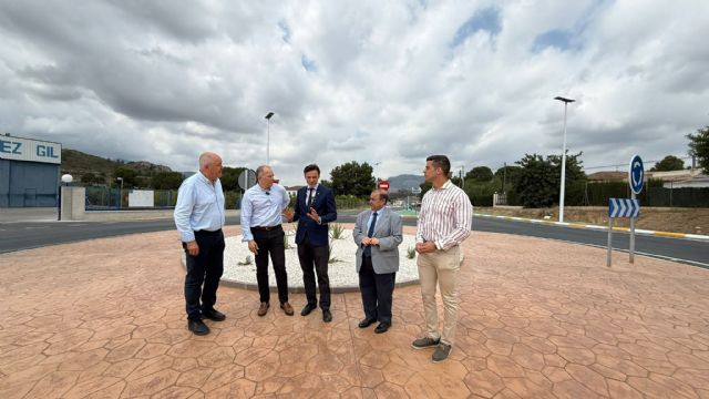 La Comunidad mejora la seguridad del principal acceso a Abarán con dos nuevas glorietas La Comunidad mejora la seguridad del principal acceso a Abarán con dos nuevas glorietas