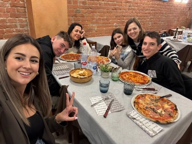 Haciendo historia: El IES Manuel Tárraga Escribano rompe barreras con su primera movilidad Erasmus+ para alumnos del Aula Abierta Haciendo historia: El IES Manuel Tárraga Escribano rompe barreras con su primera movilidad Erasmus+ para alumnos del Aula Abierta