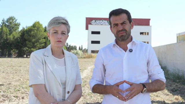 VOX denuncia que la dejadez del PP obliga al IES Gerardo Molina a impartir clases en el gimnasio VOX denuncia que la dejadez del PP obliga al IES Gerardo Molina a impartir clases en el gimnasio