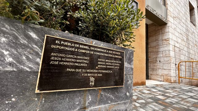 Beniel inaugura una placa en memoria de vecinos deportados a campos de concentración nazis tras la aprobación de una moción impulsada por IU en 2025 Beniel inaugura una placa en memoria de vecinos deportados a campos de concentración nazis tras la aprobación de una moción impulsada por IU en 2025