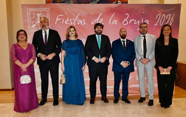 López Miras ensalza la 'alegría y felicidad' de las Fiestas de Alcantarilla durante la gala de nombramiento del ´Brujo del Ano 2026´ López Miras ensalza la 'alegría y felicidad' de las Fiestas de Alcantarilla durante la gala de nombramiento del ´Brujo del Ano 2026´