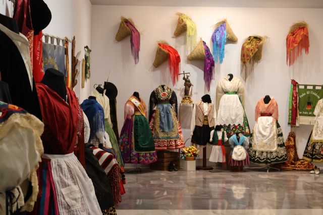 La Peña El Caldero celebra su 40 aniversario con una exposición conmemorativa en el Museo Barón de Benifayó La Peña El Caldero celebra su 40 aniversario con una exposición conmemorativa en el Museo Barón de Benifayó