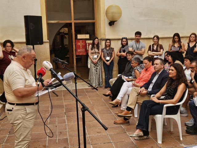 Abanilla acoge la lectura del manifiesto por el Día Mundial de la Salud Mental bajo el lema 'Haz match con tu salud mental' Abanilla acoge la lectura del manifiesto por el Día Mundial de la Salud Mental bajo el lema 'Haz match con tu salud mental'