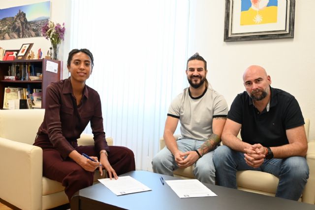 La Escuela de Fútbol Alhama fortalece su actividad con un nuevo convenio municipal La Escuela de Fútbol Alhama fortalece su actividad con un nuevo convenio municipal