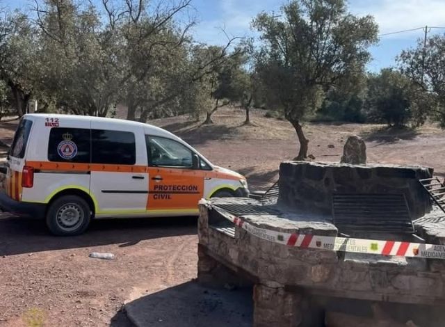 Protección Civil recuerda la prohibición de hacer fuego y usar camping-gas en Sierra Espuña hasta octubre Protección Civil recuerda la prohibición de hacer fuego y usar camping-gas en Sierra Espuña hasta octubre
