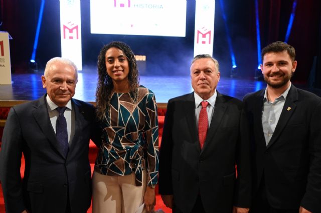 La III Gala de Empresas Familiares con Historia reconoce la trayectoria de Primafrio y Fruveco La III Gala de Empresas Familiares con Historia reconoce la trayectoria de Primafrio y Fruveco