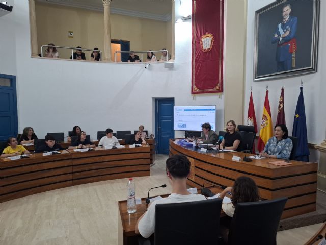 Ninos y adolescentes de Alcantarilla celebran el Pleno del Órgano de Participación de la Infancia y Adolescencia 2026 Ninos y adolescentes de Alcantarilla celebran el Pleno del Órgano de Participación de la Infancia y Adolescencia 2026