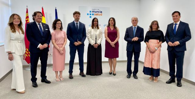 La consejera de Salud asegura que 'el nuevo equipo directivo impulsará la mejora de la sanidad pública' La consejera de Salud asegura que 'el nuevo equipo directivo impulsará la mejora de la sanidad pública'