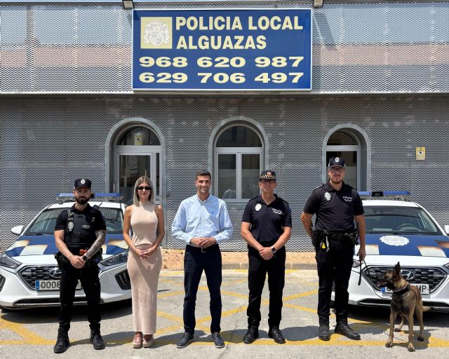 La Concejalía de Seguridad Ciudadana completa la formación de Sully, el nuevo perro policía de Alguazas La Concejalía de Seguridad Ciudadana completa la formación de Sully, el nuevo perro policía de Alguazas
