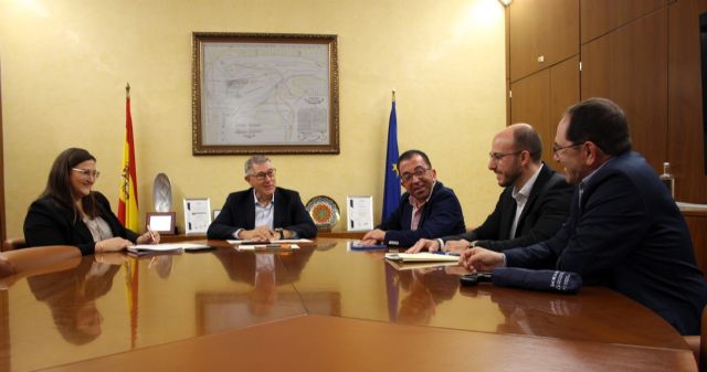 El presidente de la CHS mantiene una reunión de trabajo con la Comunidad de Regantes de Librilla El presidente de la CHS mantiene una reunión de trabajo con la Comunidad de Regantes de Librilla