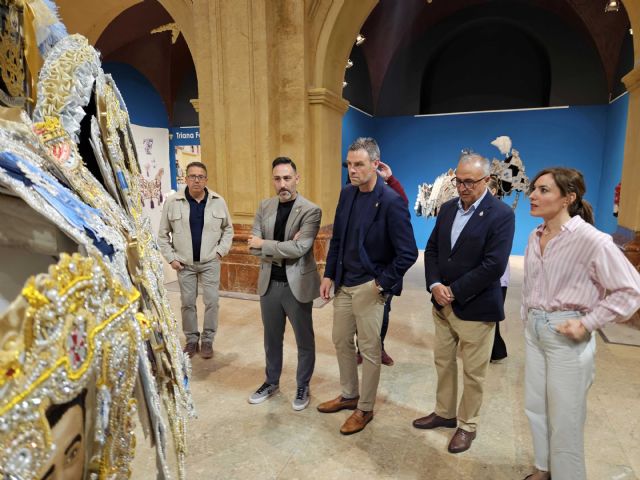 Los enjaezamientos de los Caballos del Vino 2026 ya se exponen en la sala de la antigua Compañía de Jesús Los enjaezamientos de los Caballos del Vino 2026 ya se exponen en la sala de la antigua Compañía de Jesús