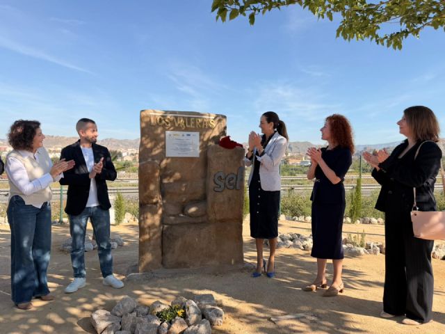 Archena inaugura el renovado Jardín 'Los Valeras' tras una inversión de 8.900 euros Archena inaugura el renovado Jardín 'Los Valeras' tras una inversión de 8.900 euros