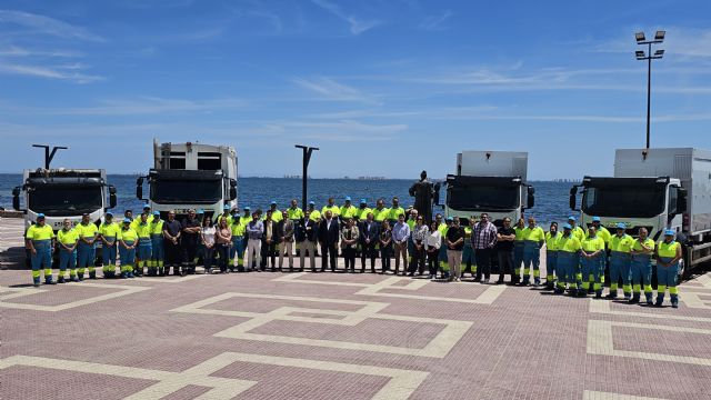 Se pone en marcha el nuevo servicio de limpieza que cambiará la imagen de Los Alcázares Se pone en marcha el nuevo servicio de limpieza que cambiará la imagen de Los Alcázares