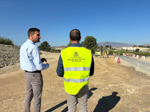 Alguazas presenta al Ministerio el proyecto para construir un nuevo semienlace a la Autovía Arco Noroeste Alguazas presenta al Ministerio el proyecto para construir un nuevo semienlace a la Autovía Arco Noroeste