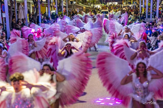 Mañana llega el día grande del Carnaval de Cehegín con 33 comparsas llenando las calles de color y música Mañana llega el día grande del Carnaval de Cehegín con 33 comparsas llenando las calles de color y música