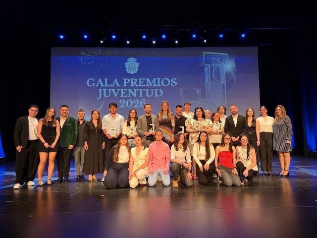 Archena celebra su Gala de la Juventud y premia al cirujano archenero José Antonio López que participó en el primer trasplante de cara del mundo Archena celebra su Gala de la Juventud y premia al cirujano archenero José Antonio López que participó en el primer trasplante de cara del mundo