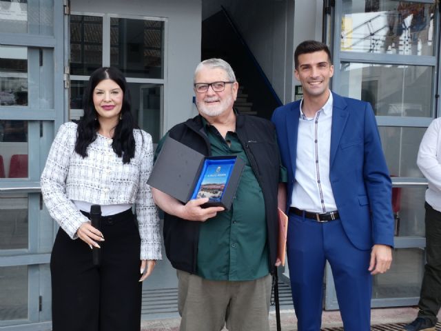 Alguazas rinde homenaje a Paco Marín con la denominación del pabellón municipal de deportes Alguazas rinde homenaje a Paco Marín con la denominación del pabellón municipal de deportes