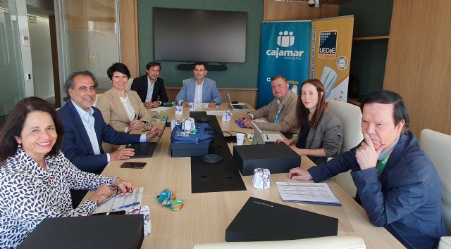UECoE y Cajamar premian al colegio murciano San Agustín de Fuente Álamo por su iniciativa emprendedora UECoE y Cajamar premian al colegio murciano San Agustín de Fuente Álamo por su iniciativa emprendedora