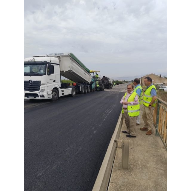 La Comunidad mejora el firme del puente sobre el río Guadalentín, en la carretera regional que une Totana con Mazarrón La Comunidad mejora el firme del puente sobre el río Guadalentín, en la carretera regional que une Totana con Mazarrón
