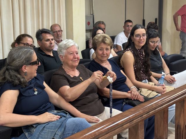 El Pleno aprueba por unanimidad denominar 'Nicolasa Ortega López, La Nico' a la nueva pista polideportiva de Los Jardines El Pleno aprueba por unanimidad denominar 'Nicolasa Ortega López, La Nico' a la nueva pista polideportiva de Los Jardines