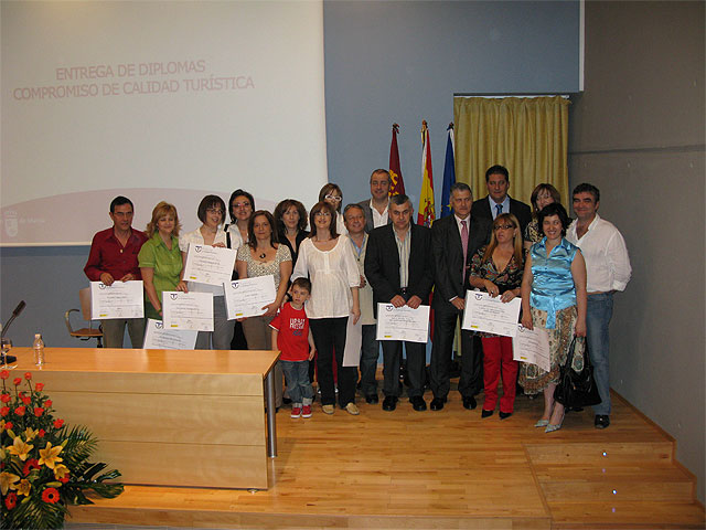 Cuatro comercios de Abarán reciben la marca “Q” de calidad turística española - 1, Foto 1