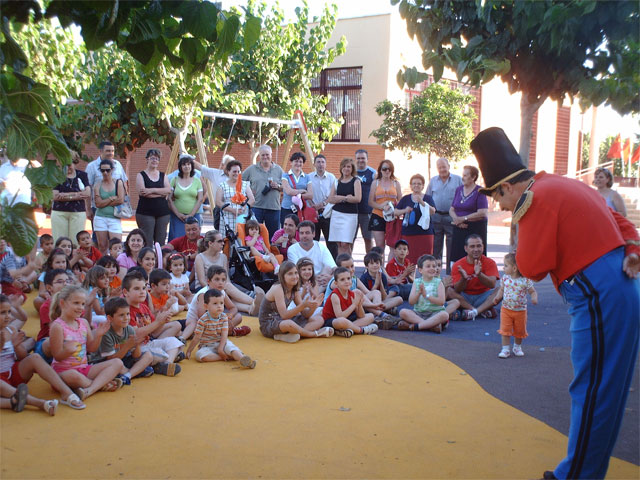 Los niños de Los Martínez del Puerto estrenan juegos infantiles - 3, Foto 3