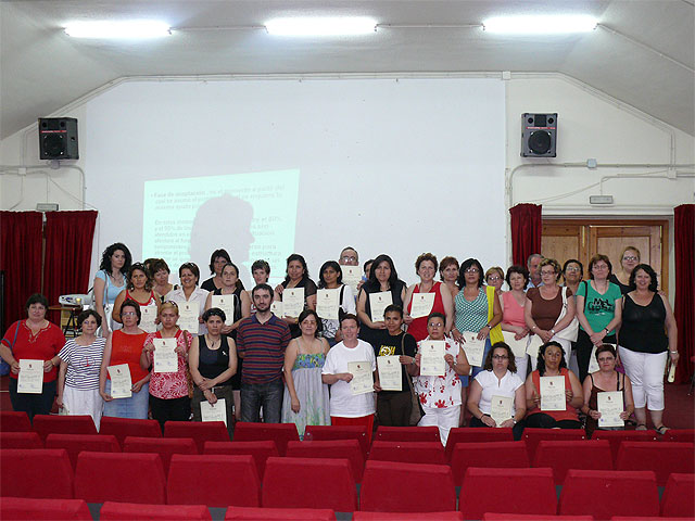 Clausurado con éxito el Taller de Formación de Cuidadores de Personas Dependientes - 1, Foto 1