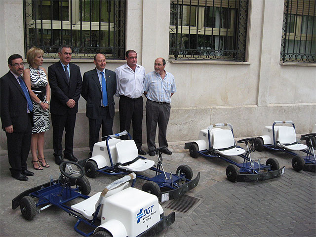 Entregados ocho karts a tres Ayuntamientos de la Región para sus parques infantiles de tráfico - 3, Foto 3