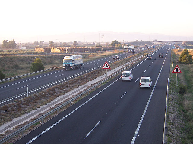 Moción al Pleno para instar al Ministerio de Fomento a la ampliación del proyecto del tramo de Alhama con el enlace de Alcantarilla de la autovía A7 - 1, Foto 1