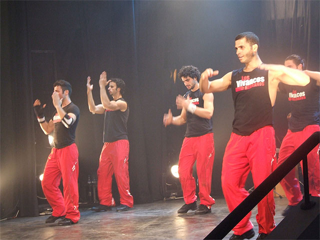 7 hermanos hacen vibrar al teatro Victoria de Blanca - 1, Foto 1