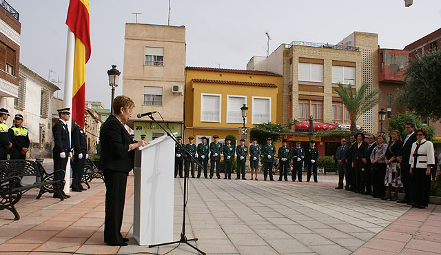 Puerto Lumbreras se suma al acto homenaje de la bandera de España con motivo del Día de la Hispanidad 2008 - 1, Foto 1