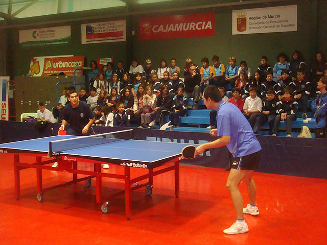 El Floymape acerca el tenis de mesa a los estudiantes - 1, Foto 1