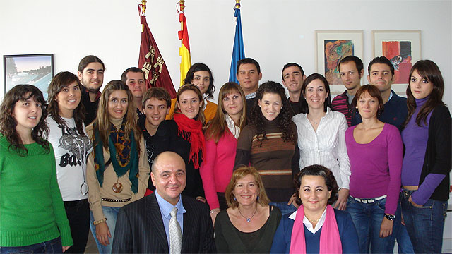 Un grupo de jóvenes de la Región de Murcia visitó en Bruselas las instituciones europeas - 1, Foto 1