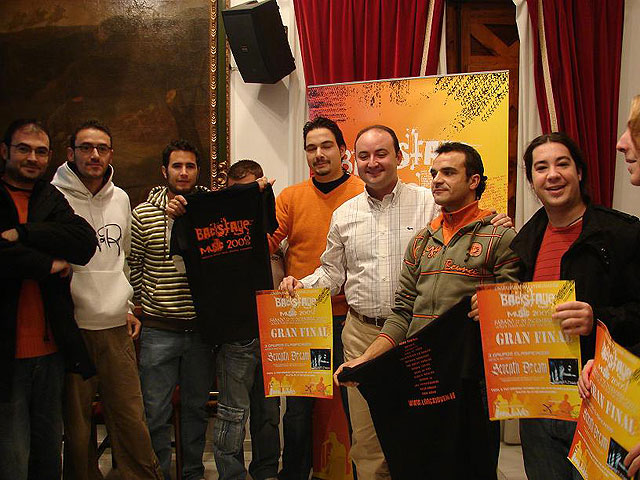 El concurso Back Stage Music, premiará al ganador con la grabación de un disco, la edición de mil copias y un videoclip - 1, Foto 1