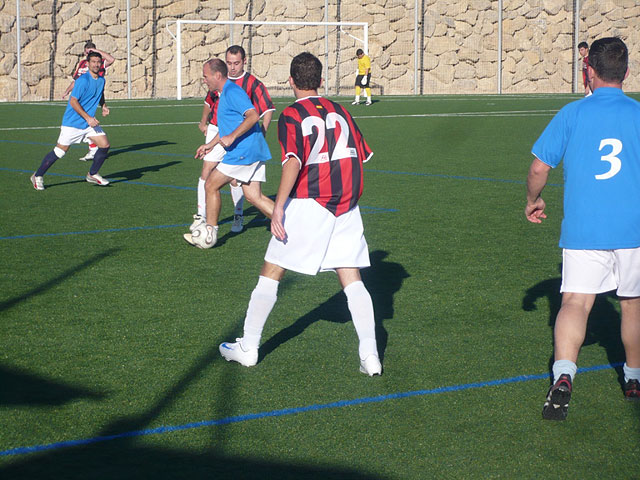 Jornada sin sorpresas en la liga de futbol aficionado Juega limpio, Foto 2