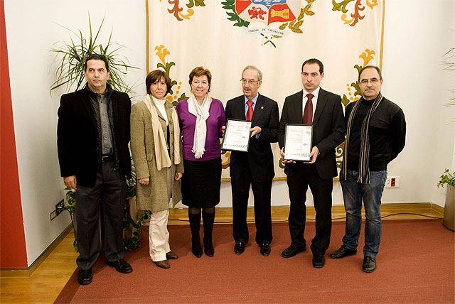 ADLE y Espacio Joven, los primeros en recibir la ISO 9001:2000 - 1, Foto 1