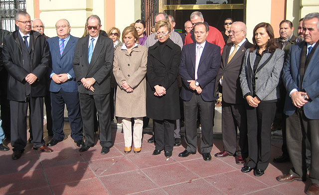 El Gobierno regional demanda la unidad de todas las fuerzas políticas y sociales para acabar con el terrorismo - 1, Foto 1