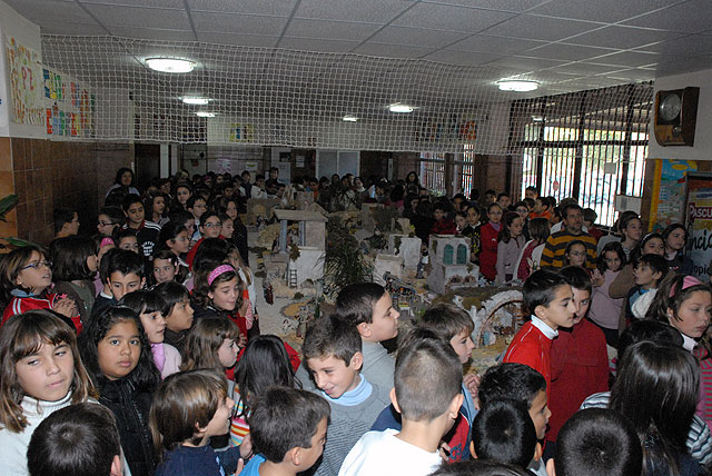 Francisco Montiel asiste a la inauguración del belén del CEIP San Fernando - 2, Foto 2