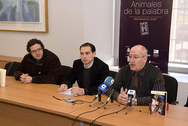 Chats, acoso escolar e intriga policial se mezclan en la primera novela finalista del Premio Hache de Literatura Juvenil - 3, Foto 3