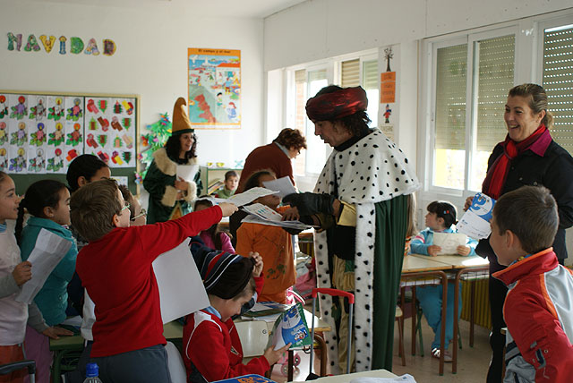 El cartero Real llega a Puerto Lumbreras para hacer entrega de las cartas de los Reyes Magos a los escolares - 1, Foto 1