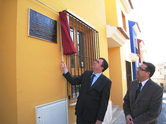 El consejero de Obras Públicas entrega en Jumilla diez viviendas de Promoción Pública en régimen de alquiler - 1, Foto 1