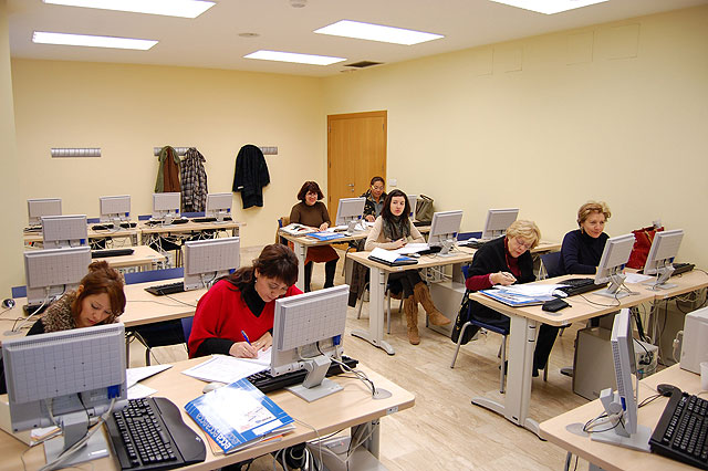 Radio Ecca Fundación fomenta el empleo y el autoempleo entre la población femenina - 3, Foto 3