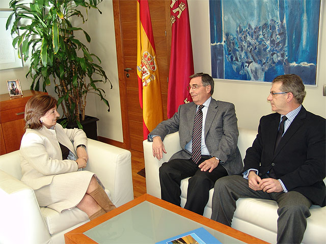 Reunión de la consejera de Sanidad y Consumo con el Defensor del Pueblo de la Región - 1, Foto 1