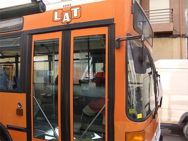 Los jubilados y pensionistas de Santomera podrán disfrutar de transporte gratuito a partir del próximo mes de marzo - 1, Foto 1